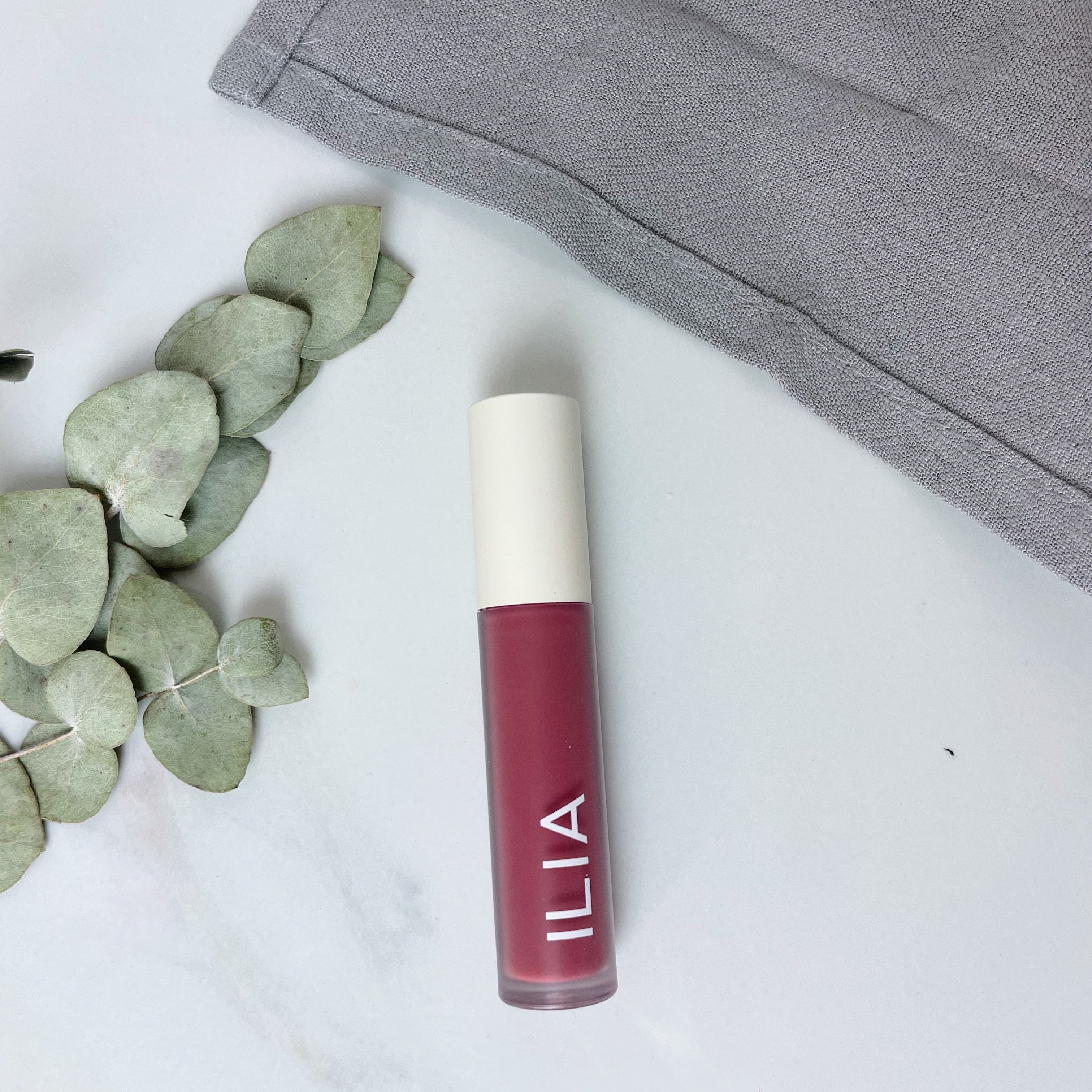 ILIA Balmy Gloss Tinted Lip Oil – Linger